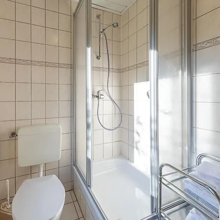 Groot Huus בית נופש *