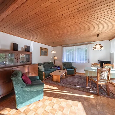 בית נופש Groot Huus Lärz